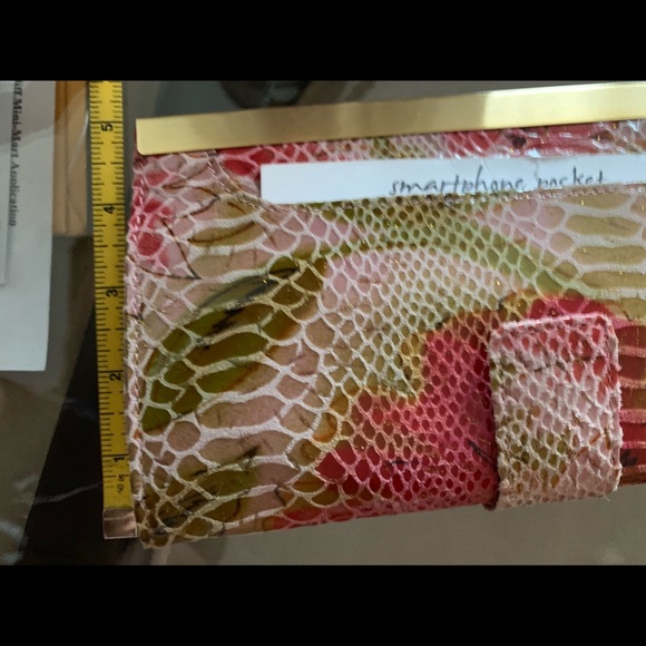 *SOLD*Wallet - Picture 5 of 6